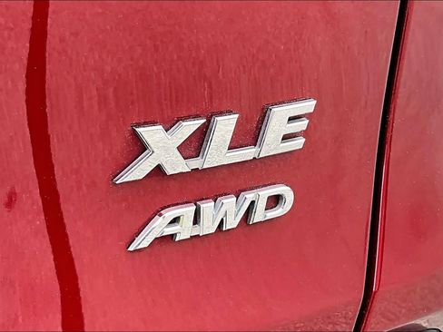 Used 2023 Toyota RAV4 XLE w/ Convenience Package AWD/4WD image 10