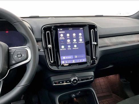 Certified 2023 Volvo XC40 Recharge Plus AWD/4WD image 7