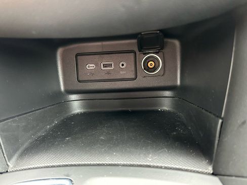 Used 2023 Chevrolet Equinox LT image 25