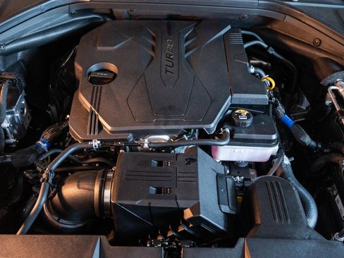 Used 2026 Genesis GV70 2.5T Advanced image 6