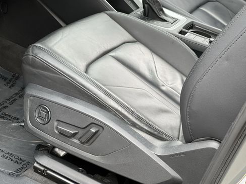 Used 2023 Audi Q3 2.0T Premium image 12