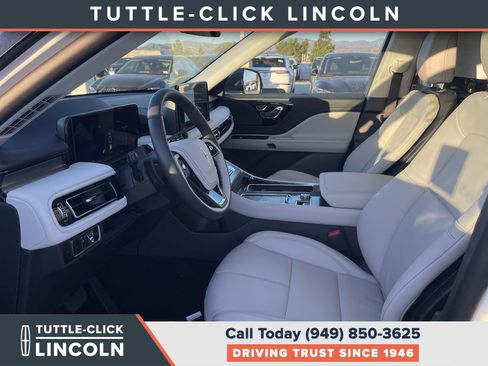 New 2026 Lincoln Aviator 2WD image 17
