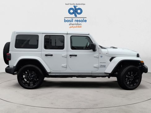 Used 2024 Jeep Wrangler Sahara w/ Technology Group image 10