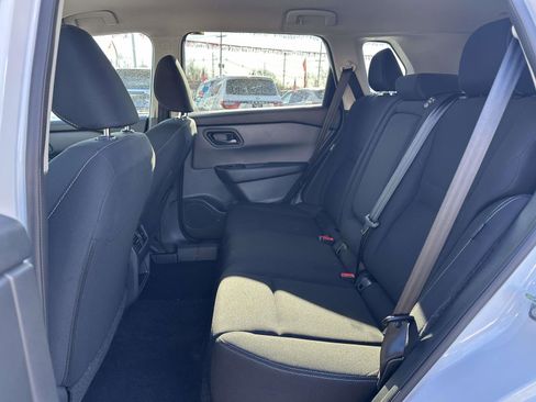 Used 2025 Nissan Rogue S image 13
