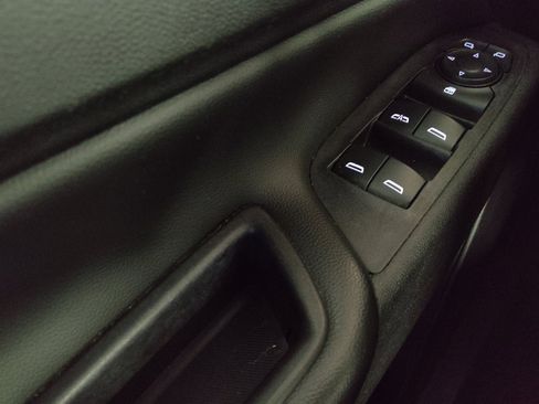 Used 2021 Chevrolet Equinox LT AWD/4WD image 27