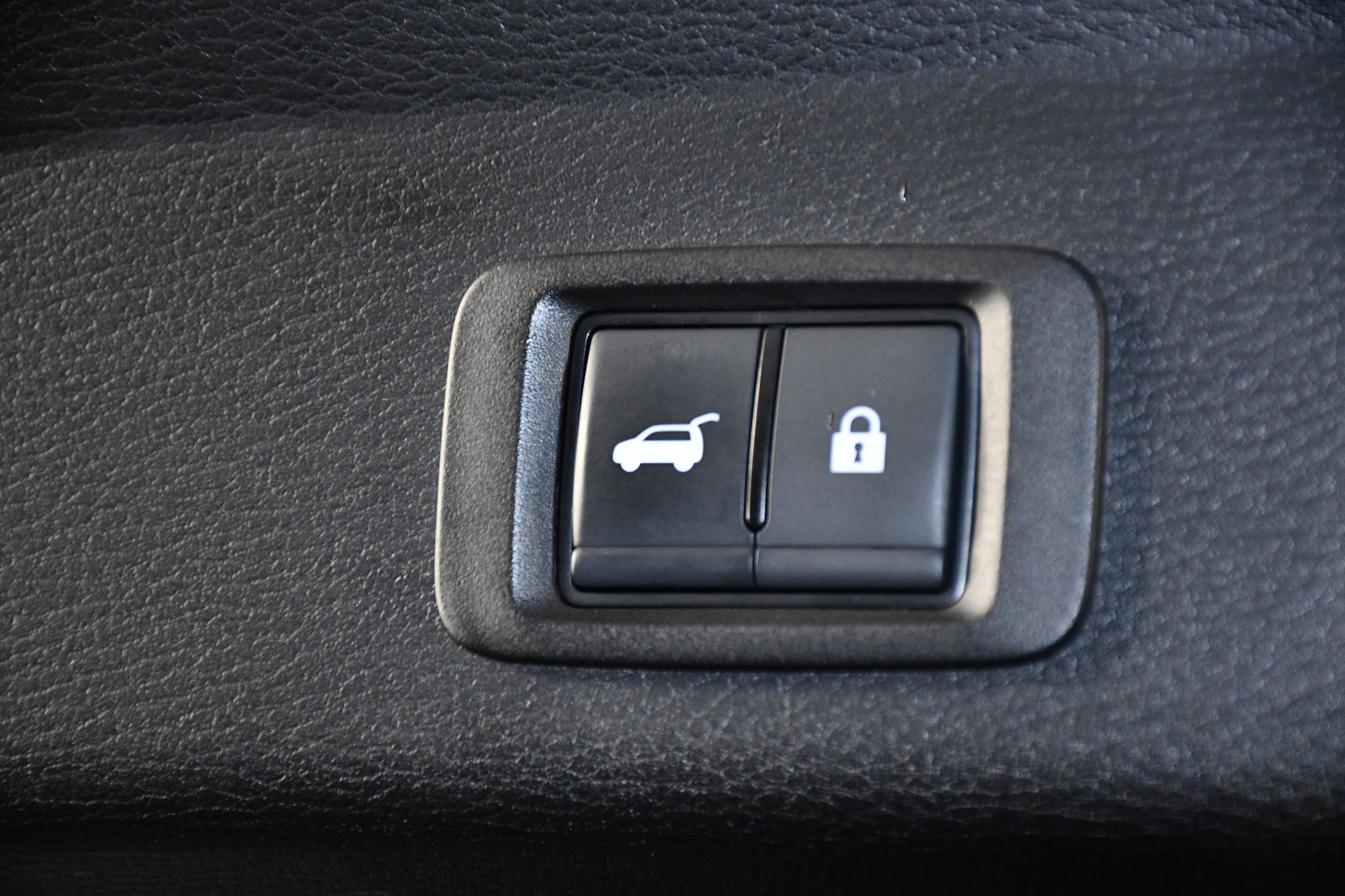 Used 2023 Mitsubishi Outlander SE AWD/4WD image 51