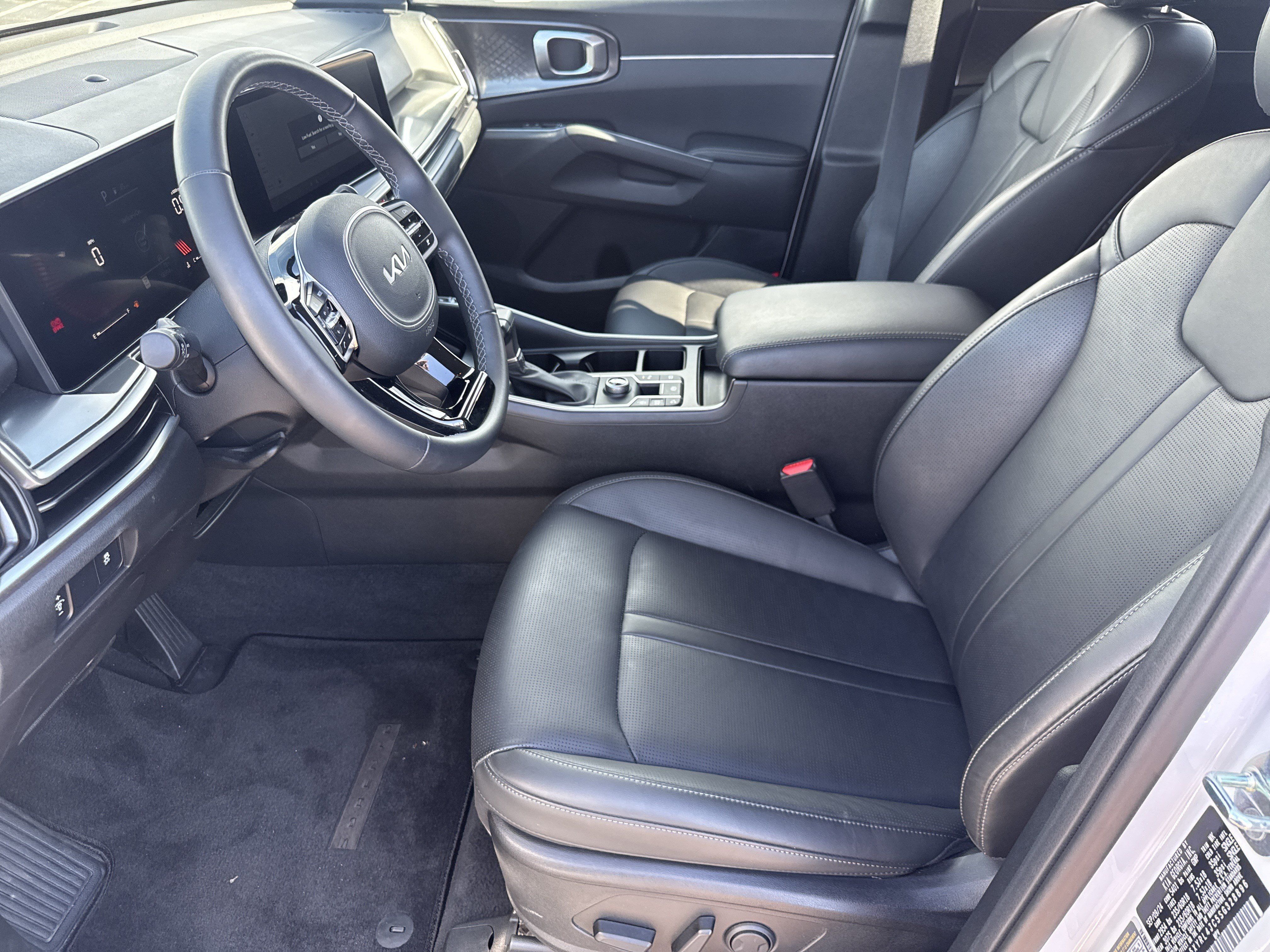Used 2025 Kia Sorento S FWD image 10