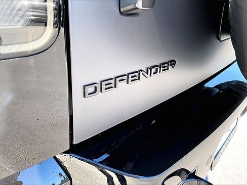 New 2026 Land Rover Defender 130 V8 image 9