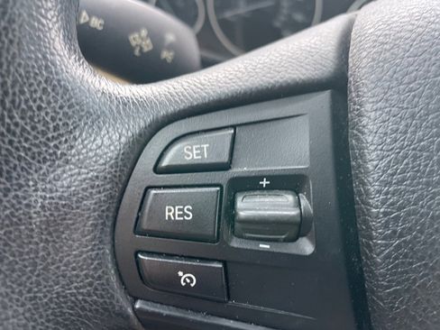 Used 2013 BMW 320i Sedan image 17