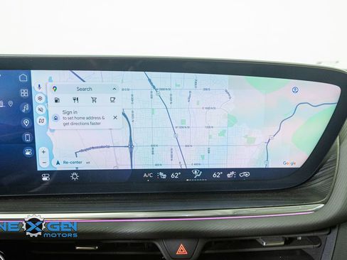 Used 2025 Buick Envision Preferred image 17