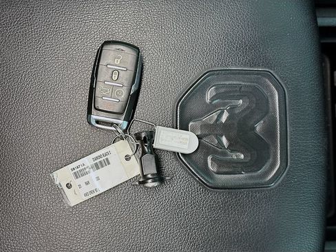Used 2023 RAM 1500 Laramie AWD/4WD image 35