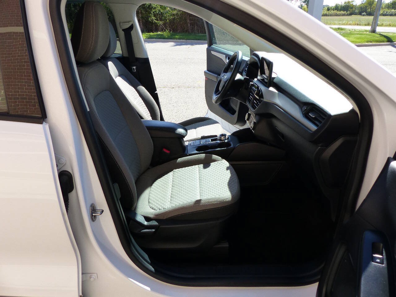 Used 2021 Ford Escape SE FWD image 41