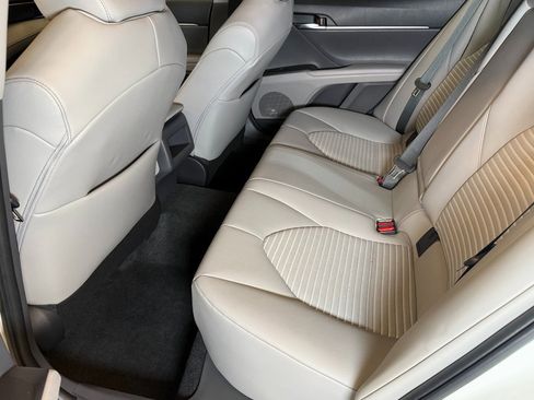 Used 2022 Toyota Camry SE image 21