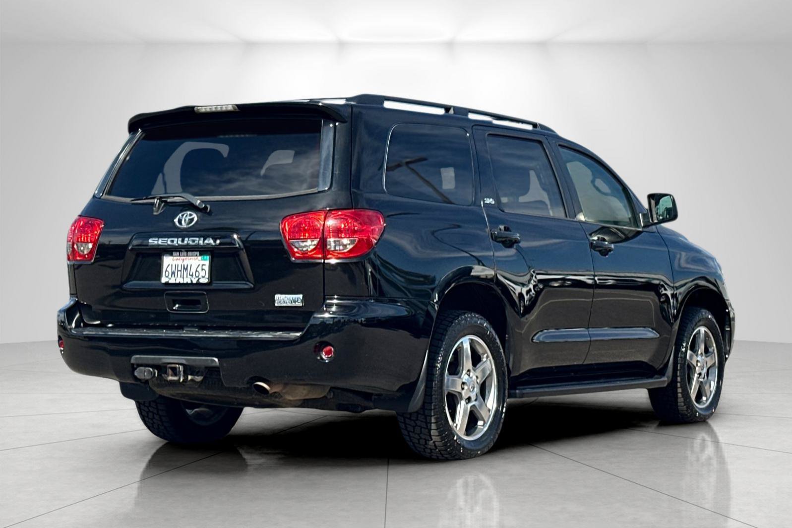 Used 2012 Toyota Sequoia SR5 w/ Sport Appearance Pkg RWD image 3