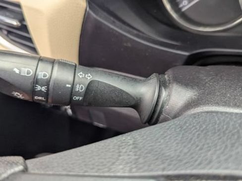 Used 2014 Toyota Corolla LE FWD image 27
