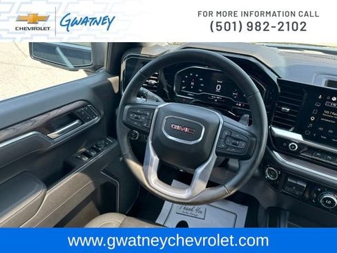 Used 2025 GMC Sierra 1500 SLT w/ SLT Premium Plus Package AWD/4WD image 30