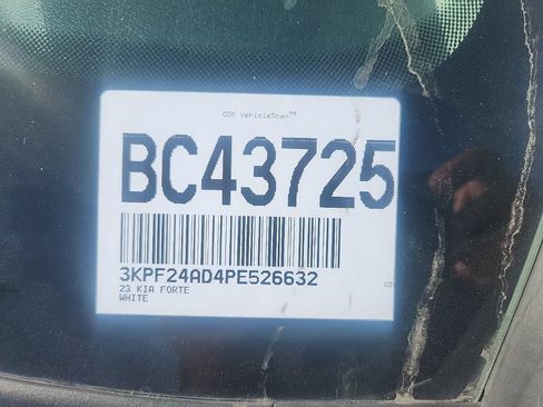 Certified 2023 Kia Forte LXS w/ LXS Technology Package FWD image 4