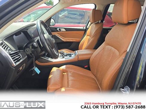 Used 2019 BMW X7 xDrive50i w/ Premium Package AWD/4WD image 4