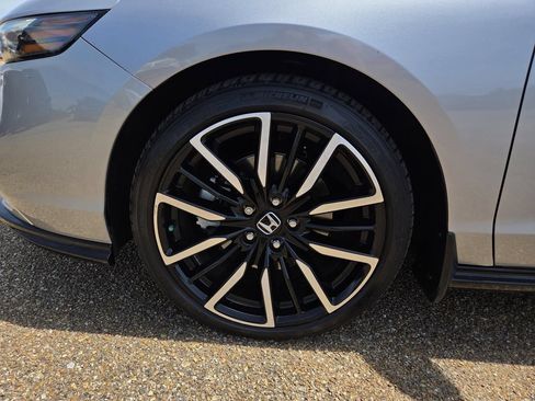 Used 2023 Honda Accord Touring image 28