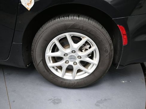 Used 2024 Chrysler Pacifica Touring-L FWD image 15
