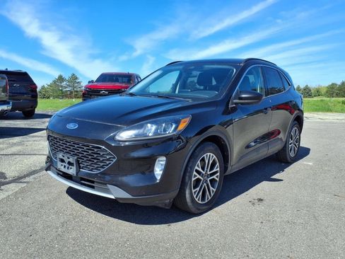 Used 2021 Ford Escape SEL image 3