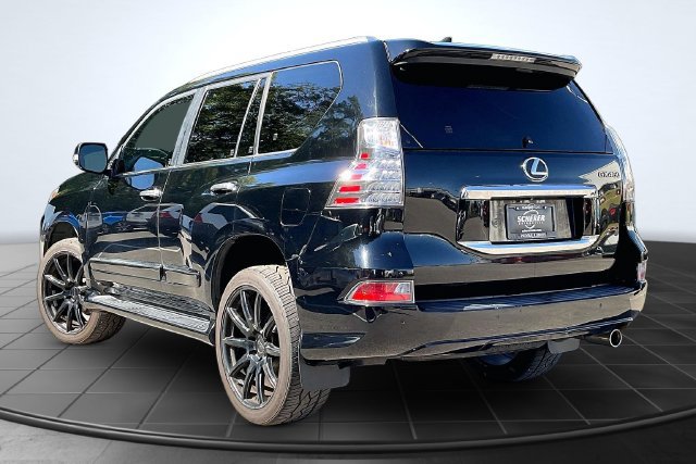 Used 2017 Lexus GX 460 Premium w/ Premium Package AWD/4WD image 15