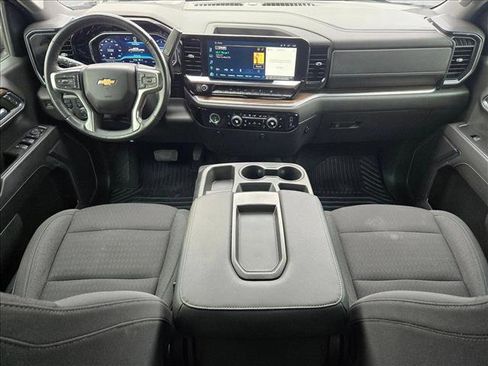 Used 2022 Chevrolet Silverado 1500 LT image 17