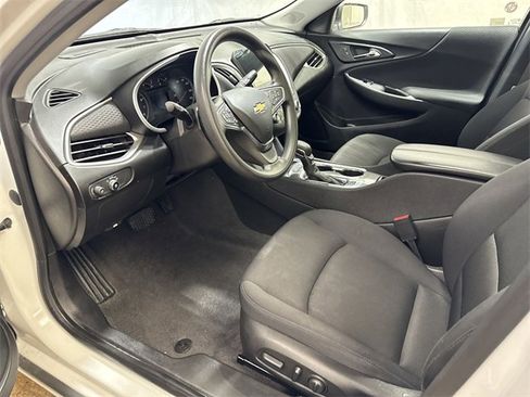 Certified 2024 Chevrolet Malibu LT image 12