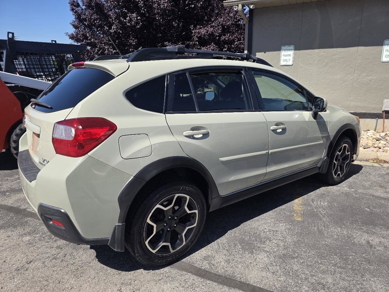 Used 2014 Subaru Crosstrek 2.0i Premium AWD/4WD image 3