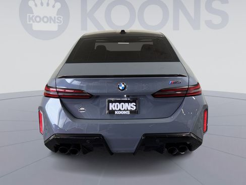 Used 2025 BMW M5 Base w/ Carbon Package image 5