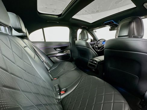 Used 2024 Mercedes-Benz E 350 4MATIC Sedan image 26