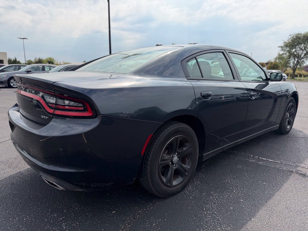Used 2018 Dodge Charger SXT RWD image 7