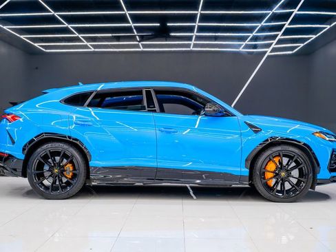 Used 2022 Lamborghini Urus image 9
