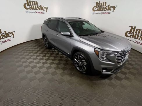 Used 2023 GMC Terrain SLT w/ Infotainment Package II AWD/4WD image 2