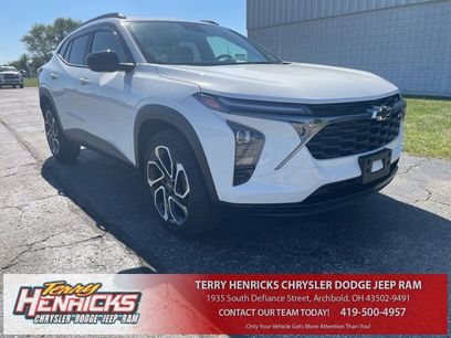 Used 2025 Chevrolet Trax RS w/ Sunroof Package