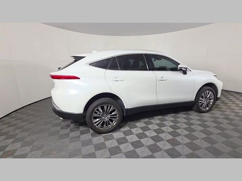 Used 2024 Toyota Venza XLE AWD/4WD image 39
