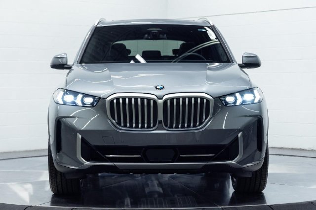 Certified 2026 BMW X5 xDrive40i AWD/4WD image 5