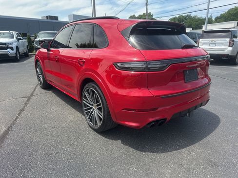 Used 2021 Porsche Cayenne GTS AWD/4WD image 5