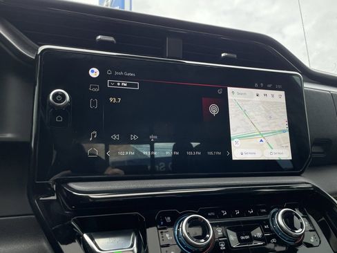 Used 2022 GMC Sierra 1500 AT4 w/ AT4 Premium Package image 13