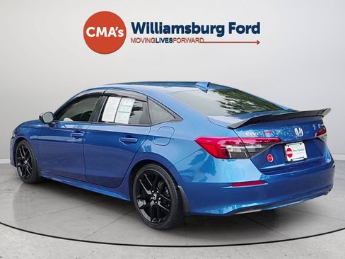 Used 2023 Honda Civic Sport image 3