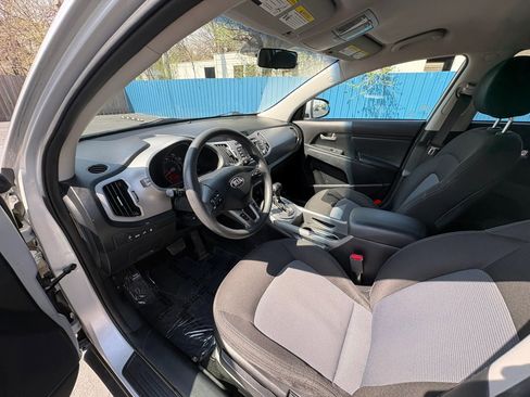 Used 2016 Kia Sportage LX image 16