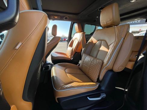 Used 2023 Chrysler Pacifica Pinnacle image 27