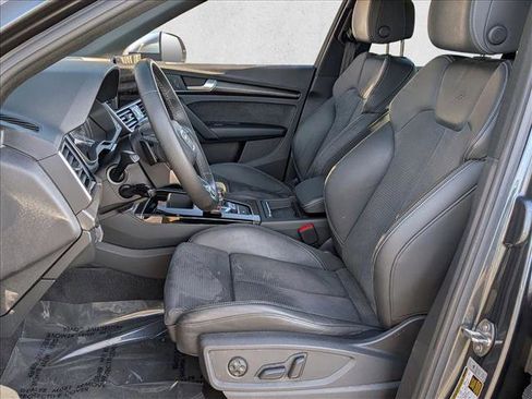 Used 2022 Audi SQ5 Premium image 18