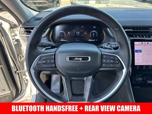 Used 2022 Jeep Grand Cherokee Limited image 9