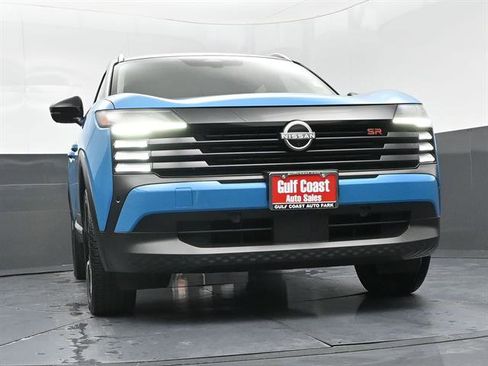 Certified 2025 Nissan Kicks SR FWD image 29