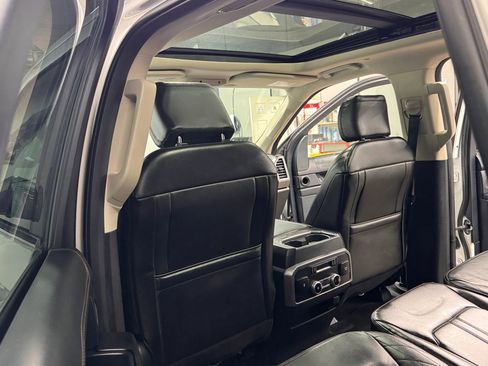 Used 2021 Ford Expedition Max Platinum image 23