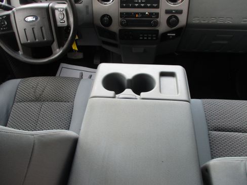 Used 2016 Ford F250 XLT w/ XLT Value Package image 13