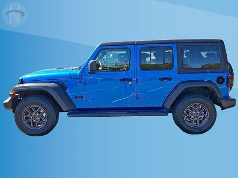 Used 2024 Jeep Wrangler Unlimited Sport AWD/4WD image 5