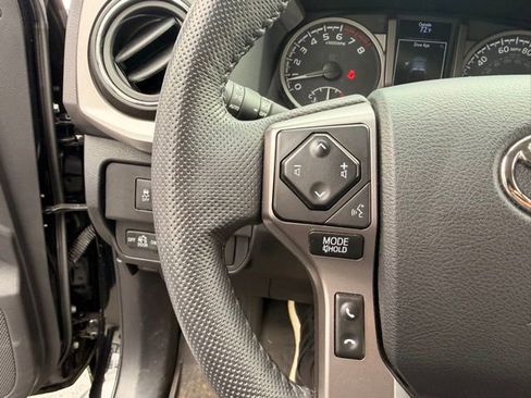 Used 2023 Toyota Tacoma SR5 AWD/4WD image 15