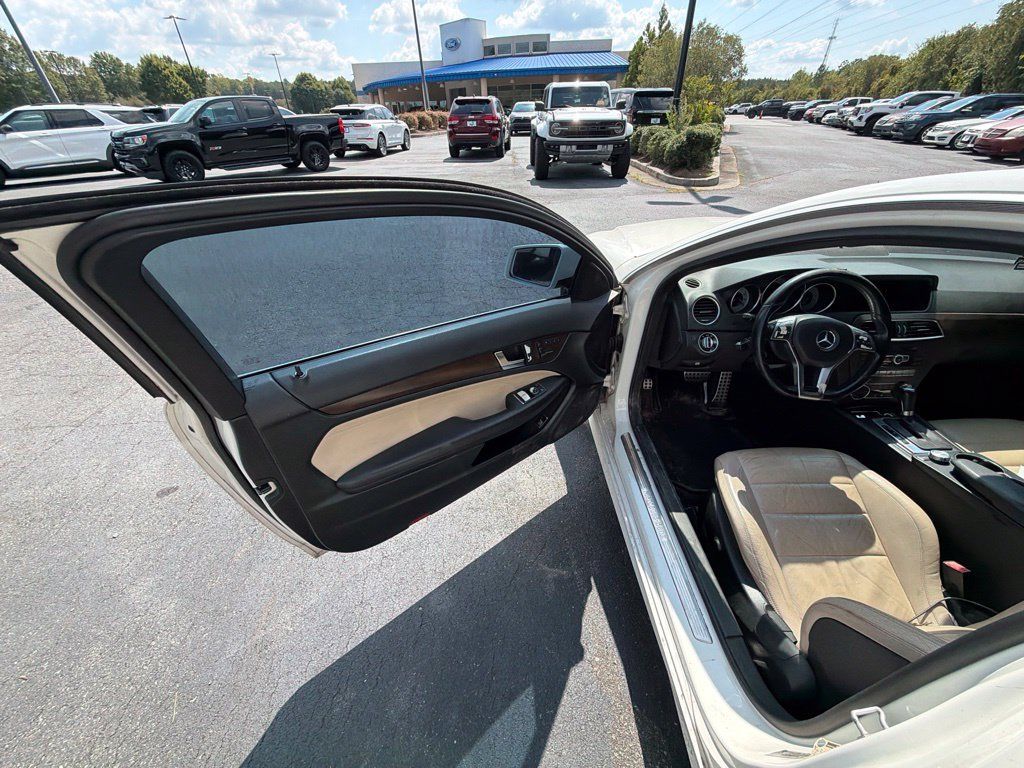 Used 2012 Mercedes-Benz C 250 Coupe image 6